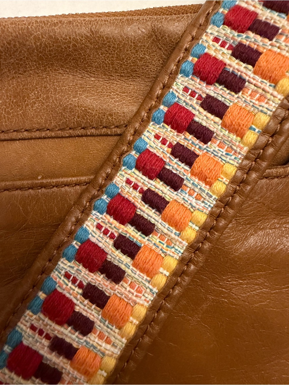 HOBO Retired “DARCY Crossbody and Wristlet” Warm Chestnut Brown  & Boho Strap - Picture 7 of 12